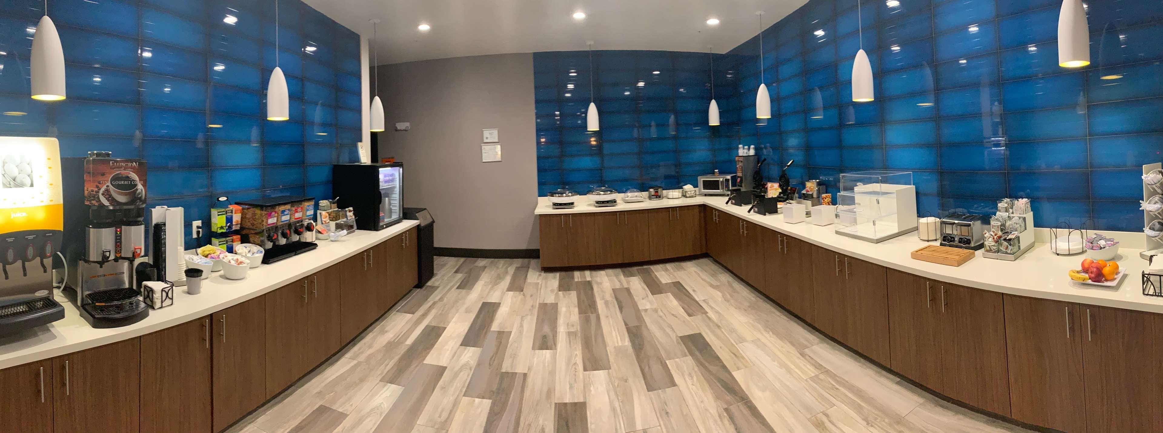 Best Western Plus Coweta'S 1St Hotel Экстерьер фото