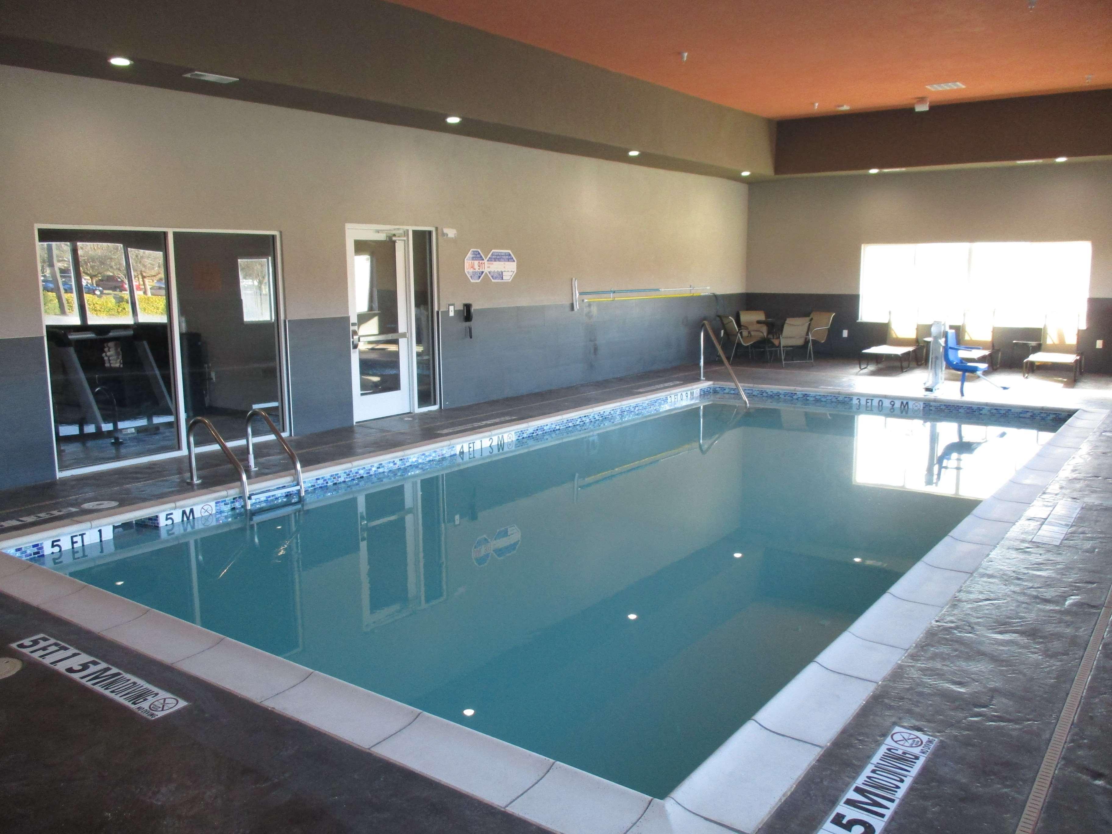 Best Western Plus Coweta'S 1St Hotel Экстерьер фото