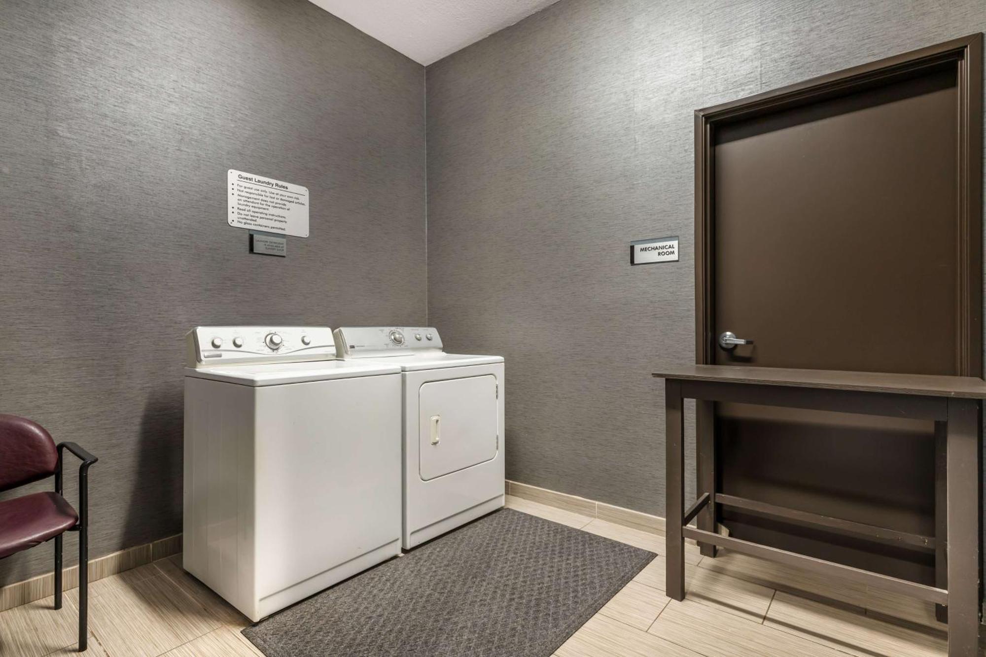 Best Western Plus Coweta'S 1St Hotel Экстерьер фото