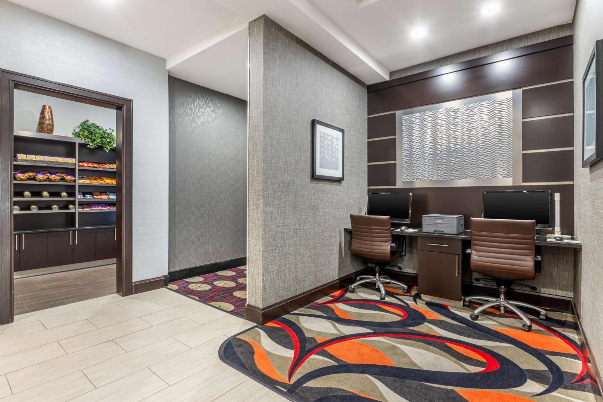 Best Western Plus Coweta'S 1St Hotel Экстерьер фото
